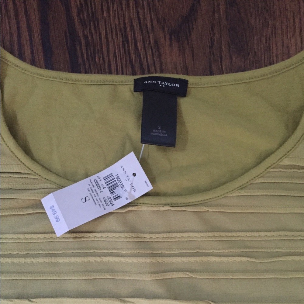 Ann Taylor pintucked green tank shirt NWT!